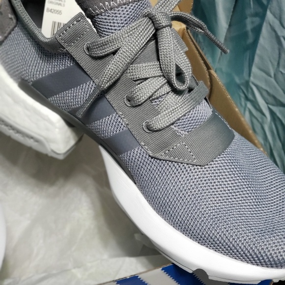 Adidas - Picture 7 of 8